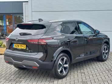 SPOTICAR Nissan Qashqai 1.3 Mild-hybrid 158pk Automaat Business Acces | Cl Tweedehands - Suv Hybride Zwart - Elst - 1200276469_4