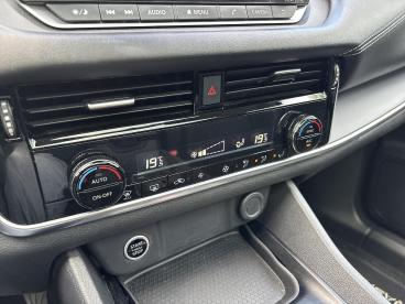 SPOTICAR Nissan Qashqai 1.3 Mhev 158pk Xtronic Acenta | Pearl White | Pano Tweedehands - Suv Hybride Wit - Hoofddorp - 1200276495_4