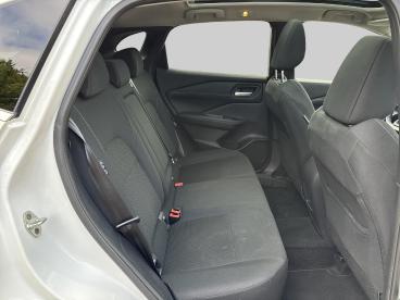 SPOTICAR Nissan Qashqai 1.3 Mhev 158pk Xtronic Acenta | Pearl White | Pano Tweedehands - Suv Hybride Wit - Hoofddorp - 1200276495_5