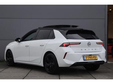 SPOTICAR Opel Astra 1.2t 130pk Gs Line Aut. / Schuifdak / Navi Pro / H Tweedehands - Hatchback Benzine Wit - Amsterdam - 1200258919_4