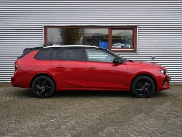 SPOTICAR Opel Astra Sports Tourer Gs 1.2 Turbo 130pk Camera Voor + Ach Tweedehands - Stationwagen Benzine Rood - Sittard - 1200271338_3