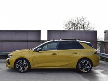 SPOTICAR Opel Astra 1.2 Turbo Ultimate Schuif- Kanteldak | Camera Met Tweedehands - Hatchback Benzine Geel - Alphen Aan Den Rijn - 1200289001_3