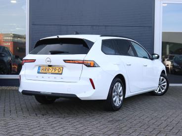 SPOTICAR Opel Astra Sports Tourer 1.2 110pk Business Edition | Camera Tweedehands - Stationwagen Benzine Wit - Nijkerk - 1200289379_3