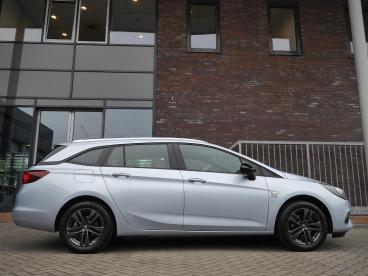 SPOTICAR Opel Astra Sports Tourer 1.2 Edition 2020 | Stoel En Stuurver Tweedehands - Stationwagen Benzine Grijs - Sneek - 1200293210_2
