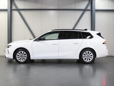 SPOTICAR Opel Astra Sports Tourer 1.2 110pk Business Edition | 1ste Ei Tweedehands - Stationwagen Benzine Wit - Amersfoort - 1200293681_2