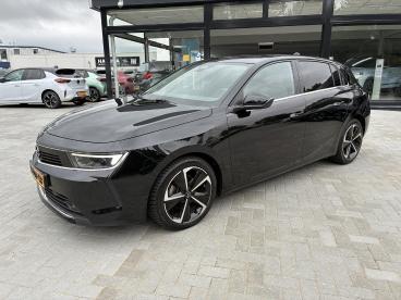 SPOTICAR Opel Astra 1.2 Turbo 130pk Business Elegance 5-deurs | Climat Tweedehands - Hatchback Benzine Zwart - Emmeloord - 1200297900_1