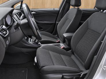 SPOTICAR Opel Astra 1.2 Elegance | Lmv / Airco / Cruise Tweedehands - Hatchback Benzine Grijs - Nijmegen - 1200300089_3