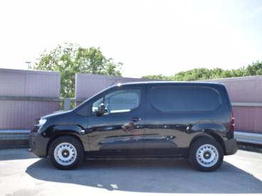 SPOTICAR Opel Combo Combo-e Electric L1 50kwh | Tot 8 Jaar Garantie | Apple Ca Tweedehands - Bedrijfswagen Elektrisch Zwart - Alphen Aan Den Rijn - 1200283686_3