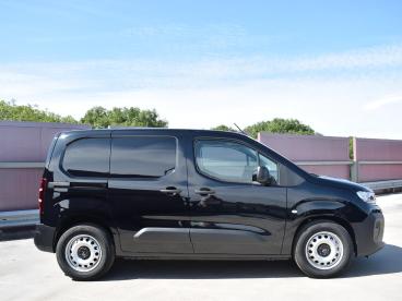 SPOTICAR Opel Combo Combo-e Electric L1 50kwh | Tot 8 Jaar Garantie | Apple Ca Tweedehands - Bedrijfswagen Elektrisch Zwart - Alphen Aan Den Rijn - 1200283686_5