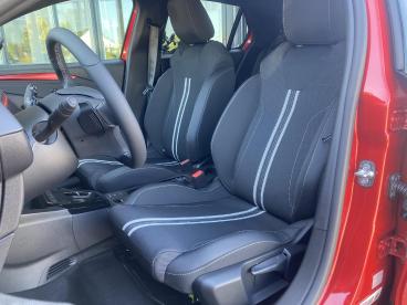 SPOTICAR Opel Corsa 1.2 Turbo 110pk Hybrid Automaat Yes | Demo | Navig Tweedehands -  Hybride Rood - Heerenveen - 1200269418_4