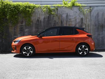 SPOTICAR Opel Corsa Corsa-e Gs Line 50 Kwh 3 Fase 136pk Automaat Cruise.c | 16 Tweedehands - Hatchback Elektrisch Oranje - Heerlen - 1200296653_3