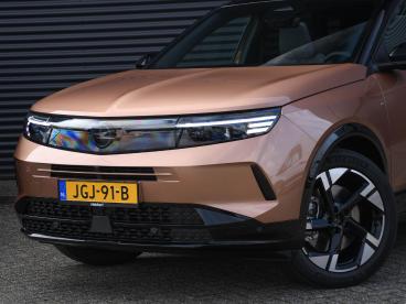 SPOTICAR Opel Grandland Gs 1.6 Turbo Plug-in-hybrid 194pk Automaat Pano-da Tweedehands - Suv Plugin Hybrid Bruin - Heerlen - 1200279202_2