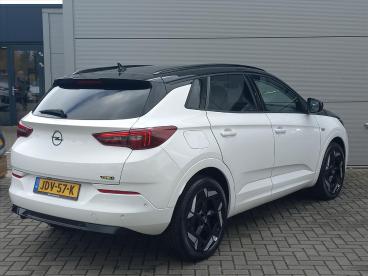 SPOTICAR Opel Grandland 1.6t Hybrid4 300pk 4x4 Automaat Gse | Climate Cont Tweedehands - Suv Plugin Hybrid Wit - Elst - 1200279996_4