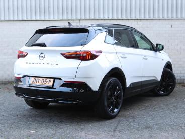 SPOTICAR Opel Grandland 130pk Turbo Navigatie Via Apple En Android | Camer Tweedehands - Suv Benzine Wit - Zeist - 1200280145_3