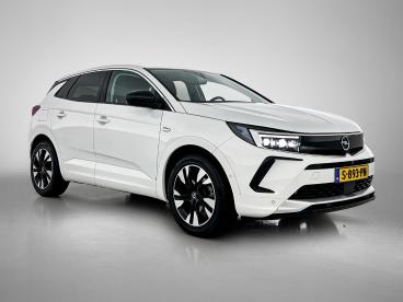 SPOTICAR Opel Grandland Elegance 130pk | 1ste Eigenaar | Trekhaak | Camera Tweedehands - Suv Benzine Wit - Oirschot - 1200281677_3