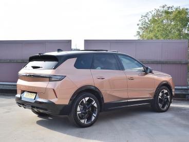 SPOTICAR Opel Grandland Electric Gs 73 Kwh Schuifkanteldak | Navigatie | C Tweedehands - Suv Elektrisch Goud - Gouda - 1200295722_4