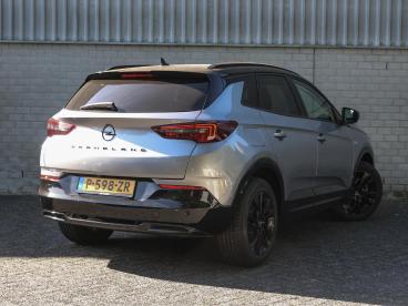 SPOTICAR Opel Grandland 1.6 225pk Hybrid Gs Line | Accu 93% | Navigatie | Tweedehands - Suv Plugin Hybrid Grijs - Zeist - 1200302859_3