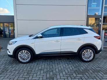 SPOTICAR Opel Grandland X 1.2t 130pk Business Executive Automaat | Climate C Tweedehands - Suv Benzine Wit - Elst - 1200279423_3