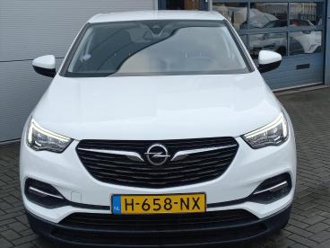 SPOTICAR Opel Grandland X 1.2t 130pk Business Edition | Airconditioning | Na Tweedehands - Suv Benzine Wit - Elst - 1200284450_3