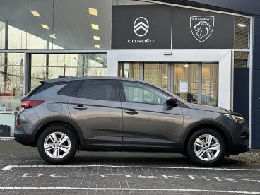SPOTICAR Opel Grandland X 1.2 Turbo Business Executive | Parkeersensoren | A Tweedehands - Suv Benzine Grijs - Emmeloord - 1200284658_3