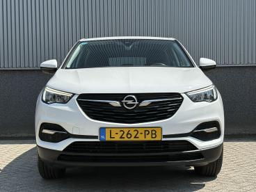 SPOTICAR Opel Grandland X 1.2 Turbo Edition | Cruise Control | Parkeersensor Tweedehands - Suv Benzine Wit - Venlo - 1200297037_2