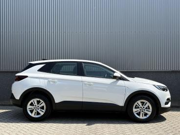 SPOTICAR Opel Grandland X 1.2 Turbo Edition | Cruise Control | Parkeersensor Tweedehands - Suv Benzine Wit - Venlo - 1200297037_4