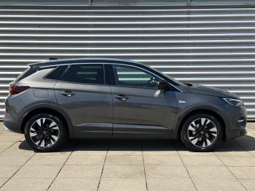 SPOTICAR Opel Grandland X 1.2 Turbo Ultimate | Handgeschakeld | Achteruitrij Tweedehands - Suv Benzine Grijs - Velp - 1200298130_4