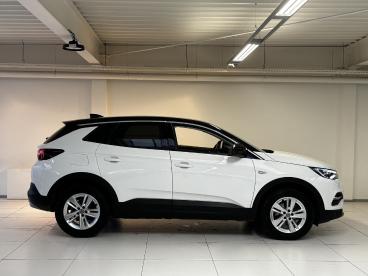 SPOTICAR Opel Grandland X 1.2 Turbo Business Elegance | Trekhaak | Navigatie Tweedehands - Suv Benzine Wit - Gouda - 1200298490_2