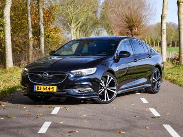 SPOTICAR Opel Insignia  Tweedehands - Hatchback Benzine Blauw - Roermond - 1200281718_1