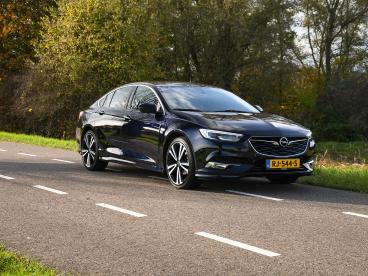 SPOTICAR Opel Insignia  Tweedehands - Hatchback Benzine Blauw - Roermond - 1200281718_4