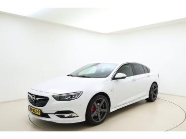 SPOTICAR Opel Insignia Grand Sport 1.5 Turbo Business Executive | Climate Tweedehands - Hatchback Benzine Wit - Drachten - 1200301774_1