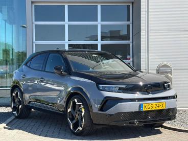 SPOTICAR Opel Mokka Mokka-e Electric Gse 54 Kwh | 281 Pk | Navigatie | Sportst Tweedehands - Suv Elektrisch Grijs - Venray - 1200293054_2