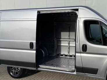 SPOTICAR Opel Movano Gb 2.2 D 140pk L2h2 35 Eat8 Automaat | Trekhaak | Tweedehands - Bedrijfswagen Diesel Grijs - Winterswijk - 1200279156_4