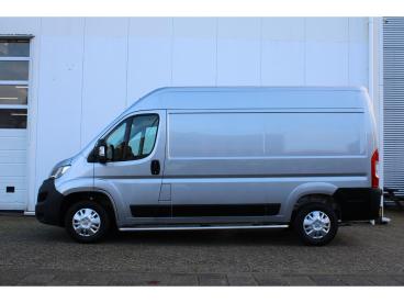 SPOTICAR Opel Movano 2.2d 120 Pk L2h2 Edition Parkeercamera / Navigatie Tweedehands - Bedrijfswagen Diesel Grijs - Naarden - 1200284314_2