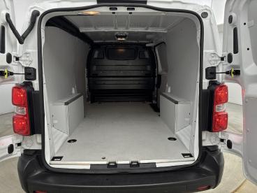 SPOTICAR Opel Vivaro 180pk Automaat L3 | Carplay| 3 Zitplaatsen | Betim Tweedehands - Bedrijfswagen Diesel Wit - Nieuwegein - 1200299763_5