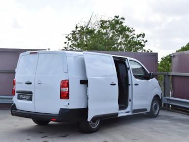 SPOTICAR Opel Vivaro Vivaro-e Electric L3 75 Kwh Tot 8 Jaar Garantie | Surround Tweedehands - Bedrijfswagen Elektrisch Wit - Alphen Aan Den Rijn - 1200294979_3