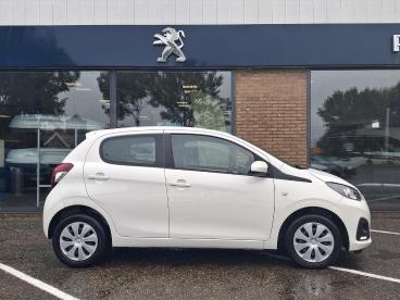 SPOTICAR Peugeot 108 Active 5d 1.0 E-vti-72pk Pack Premium | Airco | Le Tweedehands - Stadsauto Benzine Wit - Zierikzee - 1200269954_2