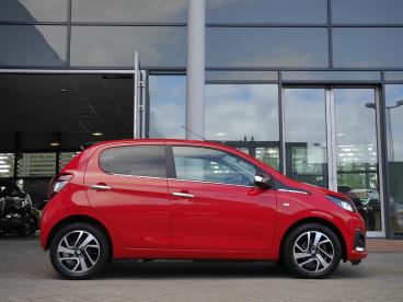 SPOTICAR Peugeot 108 1.0 E-vti Allure | Apple Carplay | Achteruitrijcam Tweedehands - Stadsauto Benzine Rood - Sneek - 1200297389_2