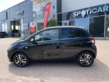 SPOTICAR Peugeot 108 1.0 E-vti 72pk Allure 5 Deurs Navigatie Via Apple Tweedehands - Stadsauto Benzine Zwart - Krimpen Aan Den Ijssel - 1200298865_2