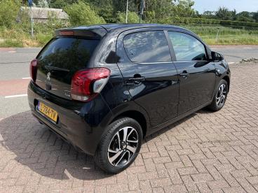 SPOTICAR Peugeot 108 1.0 E-vti 72pk Allure 5 Deurs Navigatie Via Apple Tweedehands - Stadsauto Benzine Zwart - Krimpen Aan Den Ijssel - 1200298865_4