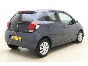 SPOTICAR Peugeot 108 1.0 E-vti Active | 72pk | 5-deurs | Airco | Blueto Tweedehands - Stadsauto Benzine Grijs - Drachten - 1200300484_2