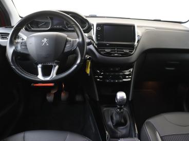 SPOTICAR Peugeot 2008 1.2 Puretech Allure Trekhaak | Lage Km-stand | Par Tweedehands - Suv Benzine Rood - Den Haag - 1200276661_5