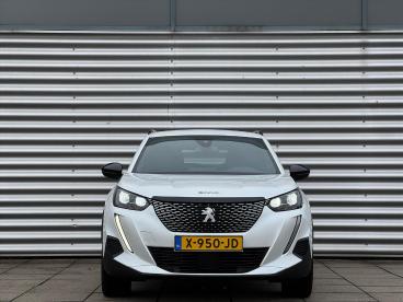 SPOTICAR Peugeot 2008 Allure 130pk | Navigatie | Parkeersensoren | 17 In Tweedehands - Suv Benzine Wit - Venlo - 1200280664_2