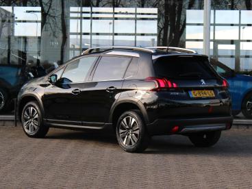 SPOTICAR Peugeot 2008 1.2 Puretech Allure | Camera/navi/climate/panodak Tweedehands - Suv Benzine Zwart - Culemborg - 1200289113_2