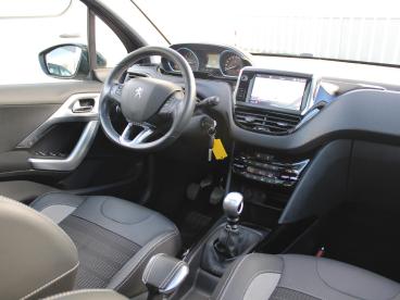 SPOTICAR Peugeot 2008 1.2 Puretech Allure | Camera/navi/climate/panodak Tweedehands - Suv Benzine Zwart - Culemborg - 1200289113_3