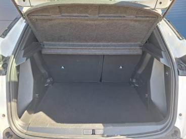 SPOTICAR Peugeot 2008 1.2 Puretech 100pk Active | Navigatie | Cruise Con Tweedehands - Suv Benzine Wit - Nijmegen - 1200292104_5
