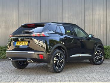 SPOTICAR Peugeot 2008 1.2 130pk Allure Pack Automaat | 1ste Eigenaar | C Tweedehands - Suv Benzine Zwart - Baarn - 1200293446_3