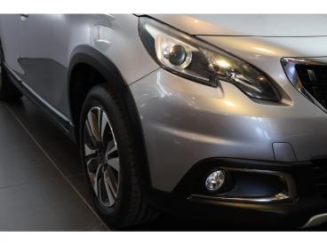 SPOTICAR Peugeot 2008 Pt 110 Allure Panoramdak | Navigatie | Parkeersens Tweedehands - Suv Benzine Grijs - 's-gravenzande - 1200295969_2
