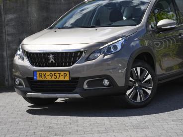SPOTICAR Peugeot 2008 Allure 1.2 Puretech 110pk Automaat 16''lm | Camera Tweedehands - Suv Benzine Grijs - Heerlen - 1200296705_2