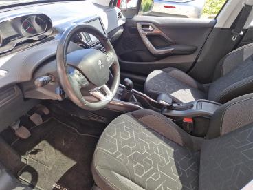 SPOTICAR Peugeot 2008 1.2t 110pk Active | Trekhaak | Panorama Dak | Navi Tweedehands - Suv Benzine Wit - Wirdum (fr) - 1200296754_4